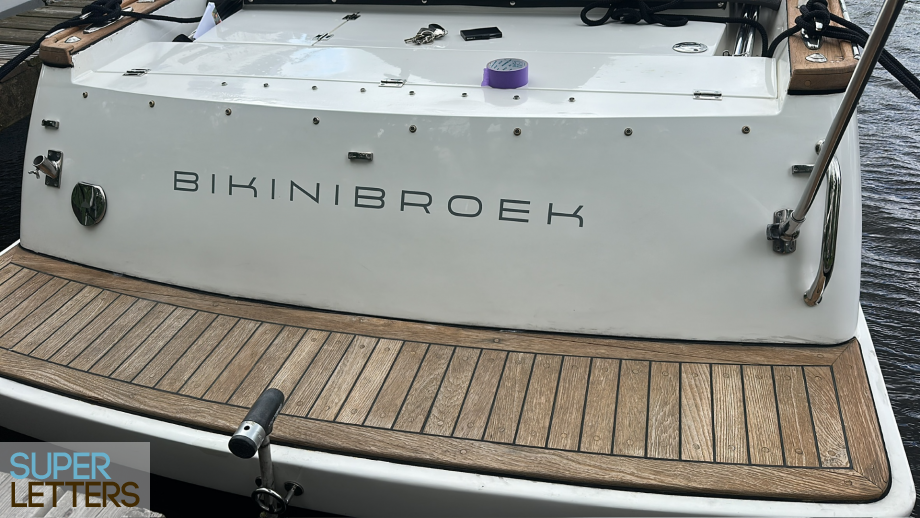 naamstickers | Bikinibroek